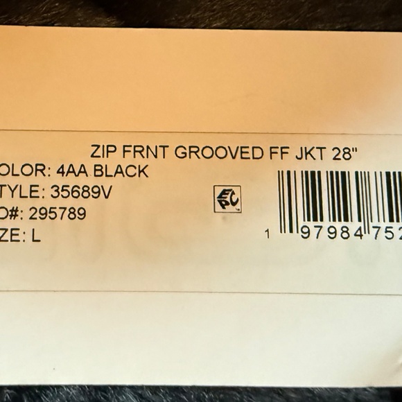 NWT Via Spiga Grooved Faux Fur Chevron Jacket Black Large - Picture 4 of 6